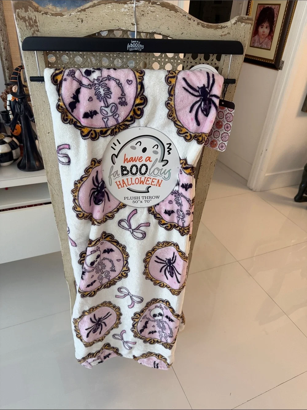 Halloween Pink/White/Black Spider/Skeleton/Bats Motif Plush Throw Blanket